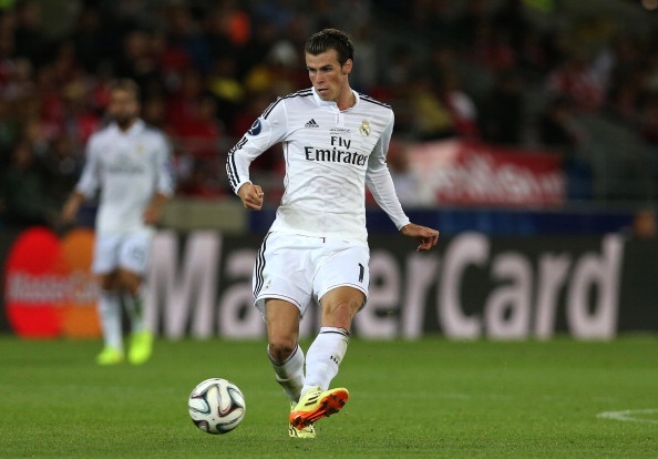 Hè năm ngoái, Real gây rúng động làng túc cầu khi bỏ ra 100 triệu euro để thuyết phục Tottenham bán lại Gareth Bale. Dù chưa cho thấy mình xứng đáng với mức phí chuyển nhượng đắt giá nhất trong lịch sử, song tuyển thủ xứ Wales cũng đóng góp rất nhiều công sức vào 3 danh hiệu của Kền kền trắng là cúp nhà Vua, Champions League và gần nhất là Siêu cúp châu Âu.