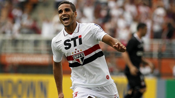 Barca co tan binh thay Alves trong tuan nay hinh anh