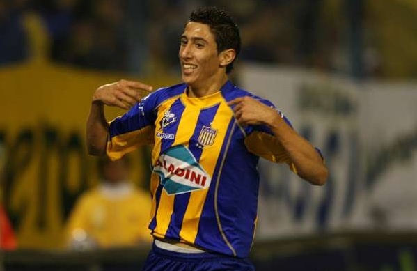 Man trinh dien cua Di Maria trong mau ao Rosario hinh anh