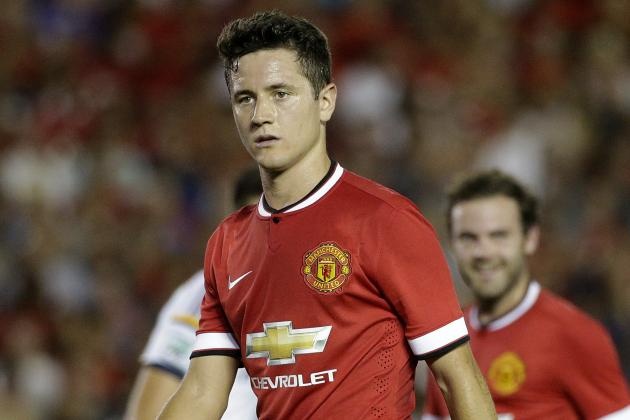 M.U theo đuổi Herrera từ hè 2012, khi Quỷ đỏ vẫn còn được cai trị bởi Sir Alex Ferguson. Nhưng mãi tới hè năm nay, Van Gaal mới đón được ngôi sao người Tây Ban Nha về Old Trafford với giá 28,85 triệu bảng. Tiếc là sự có mặt của tiền vệ Bilbao chưa giúp M.U lấy lại hình sau một mùa giải thảm hại.