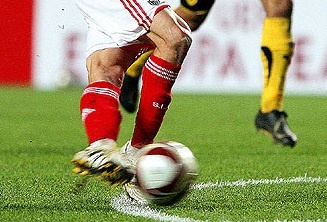 Di Maria ghi ban theo kieu Rabona trong mau ao Benfica hinh anh