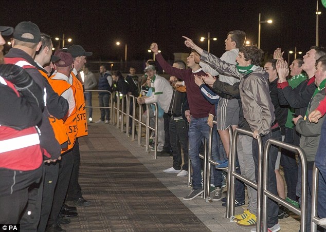 CDV Celtic noi gian khi CLB bi loai khoi Champions League hinh anh