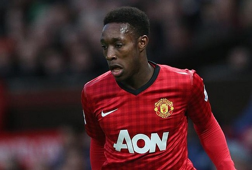 Tiền đạo người Anh chỉ là lựa chọn thứ 3 trên hàng công M.U sau Van Persie và Rooney. Welbeck cần ra đi để tìm kiếm vị trí đá chính. Cả Tottenham, Arsenal và Hull đang dang tay chờ đón chân sút 23 tuổi.