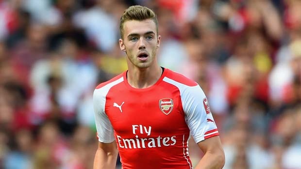 Được đánh giá là một trong những hậu vệ triển vọng nhất của bóng đá Anh ở thời điểm hiện tại, Calum Chambers vừa hoàn tất thương vụ chuyển nhượng trị giá 16 triệu bảng (20 triệu euro) từ Southampton tới Arsenal. Tân binh của Gunners được định giá 12 triệu euro.