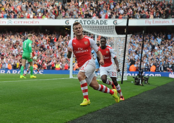 Nhiều người cho rằng vị trí này lên thuộc về Cesc Fabregas, người có 2 pha kiến tạo trong chiến thắng 4-2 của Chelsea trước Swansea. Tuy nhiên, F4 vẫn không gây ấn tượng bằng người đồng đội cũ Jack Wilshere. Tuyển thủ Anh ghi 1 bàn và kiến tạo 1 lần, giúp Arsenal giành 1 điểm trước nhà ĐKVĐ Man City.