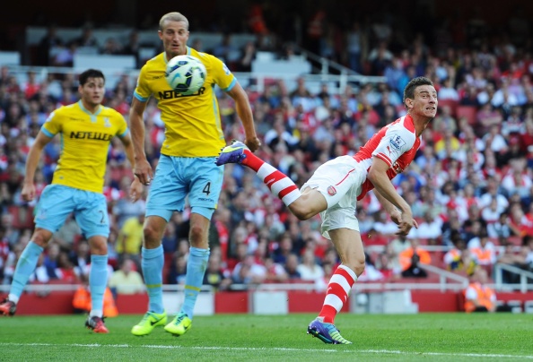 Koscielny là cầu thủ chơi hay nhất trong đội hình của Arsenal kể từ đầu giải. Ngoài bàn thắng vào lưới Crystal Palace tại Ngoại hạng Anh, ngôi sao người Pháp còn có 10 lần cắt bóng thành công, tỷ lệ chuyền bóng chính xác đạt 95%. Trong bối cảnh hàng thủ của Arsenal đang bị vấn nạn chấn thương hoành hành, Koscielny càng trở thành điểm tựa vững chắc của đồng đội trong chuyến làm khách trên sân của Dortmund.