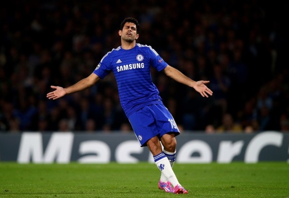 Chelsea khởi đầu mùa giải đầy thuyết phục với 4 trận thắng liên tiếp tại Premier League. Thế nhưng, đội quân của HLV Jose Mourinho lại bất ngờ để Schalke cầm hòa 1-1 tại Champions League giữa tuần qua. Vì kết quả đó, The Blues đã bị tước mất ngôi vị số 1 mà họ từng mất rất nhiều công sức để đạt được trước đó.