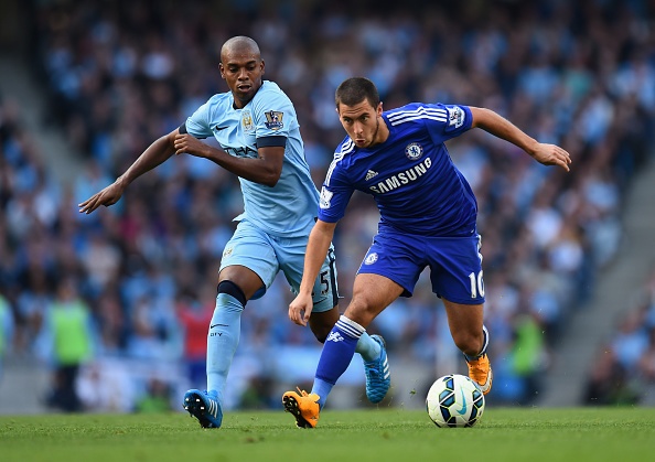 Hazard liên tục làm khổ hàng phòng ngự của Man City bằng những pha đi bóng tốc độ, kỹ thuật. Anh cũng chính là người kiến tạo để Schurrle ghi bàn giúp Chelsea vượt lên dẫn trước. Thế nhưng, những đóng góp của tuyển thủ Bỉ chưa đủ lớn để giúp The Blues có thể ra về với 3 điểm trọn vẹn.