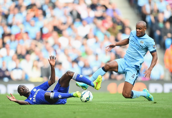 Kompany khiến chân sút chủ lực Diego Costa hoàn toàn tắt điện trong cuộc đại chiến giữa Man City và Chelsea. Sau khi Man xanh bị đẩy vào cảnh thiếu người (Zabaleta nhận thẻ đỏ ở phút 66), tuyển thủ Bỉ càng chứng tỏ vai trò thủ lĩnh của mình. Nhờ sự chắc chắn của Kompany, nhà ĐKVĐ Premier League đã tránh khỏi cảnh bại trận.