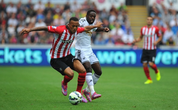 Nhờ những cú đánh chặn chính xác của Bertrand, thủ thành Forster không ít lần tránh phải đối mặt với các tình huống nguy hiểm do Swansea tạo ra, qua đó giúp Southampton bảo vệ thành công tỷ số 1-0 trước khi tiếng còi mãn cuộc vang lên.