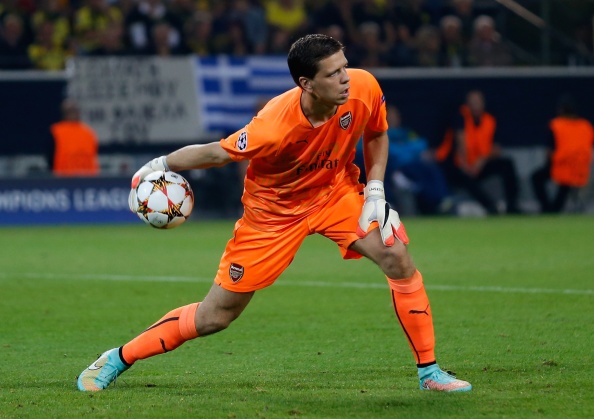 Chiến thắng 3-0 của Arsenal trước Aston Villa có sự đóng góp rất lớn của Szczesny. Những pha ra vào hợp lý và truy cản chính xác của tuyển thủ Ba Lan, trong đó có hai pha cản phá xuất sắc, giúp Pháo thủ đứng vững trước những đợt tấn công của đội chủ nhà.