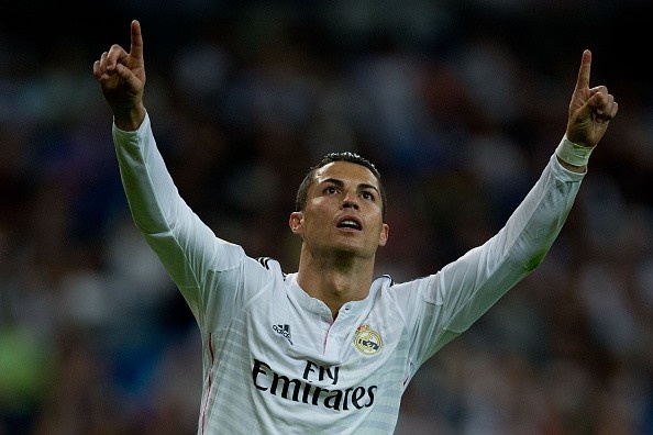 Không có gì bàn cãi khi Ronaldo có mặt trong đội hình này. Siêu sao người Bồ Đào Nha thi đấu nổi bật nhất trong tuần qua. Ngay khi lập hat-trick đem lại chiến thắng 8-2 cho Real trước Deportivo, CR7 lại lập poker (4 bàn) vào lưới Elche, giúp Kền kền trắng đại thắng 5-1.