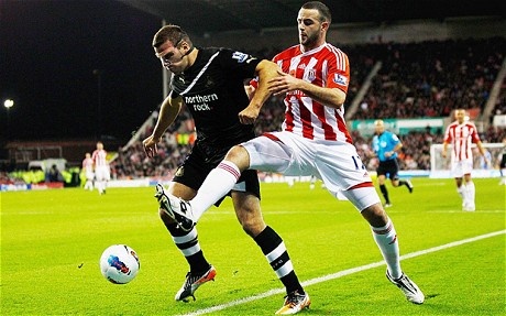 Lich thi dau 29/9: Tam diem Stoke City - Newcastle hinh anh
