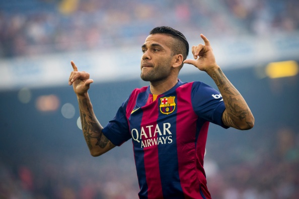 Dani Alves xac nhan gia nhap Premier League hinh anh