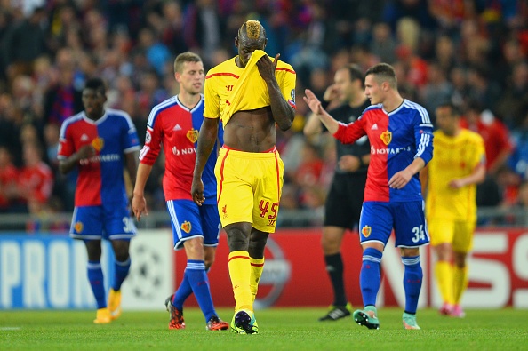 Balotelli tit ngoi trong ngay Liverpool bai tran truoc Basel hinh anh