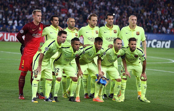 Kình địch của Real Madrid, Barcelona xếp ở vị trí thứ hai với tổng giá trị đội hình là 611 triệu euro. Ngoài cầu thủ được định giá cao nhất thế giới là Lionel Messi (120 triệu euro), Barca còn sở hữu những siêu sao khác như Neymar (70 triệu euro), Luis Suarez (60 triệu euro) và Andres Iniesta (45 triệu euro).