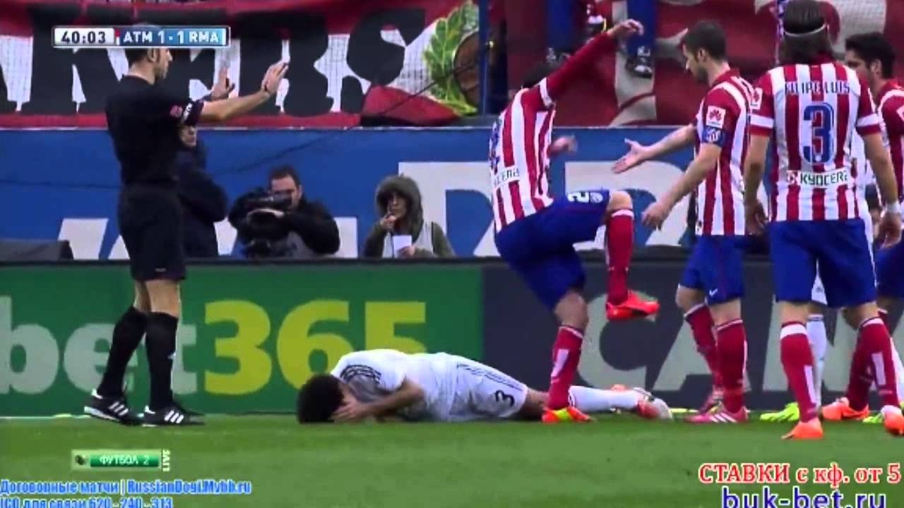 Pepe an va tho thien trong tran gap Atletico hinh anh