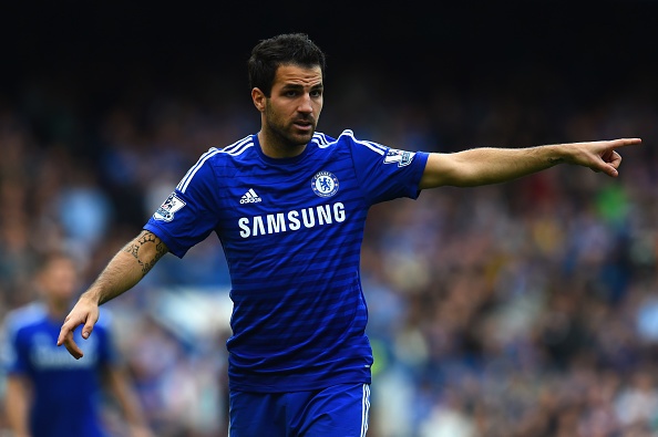 Fabregas từng tỏa sáng rực rỡ trong màu áo Arsenal. Trở lại Anh sau 3 mùa giải thi đấu cho Barca, F4 không hề có dấu hiệu của sự bỡ ngỡ. Sau 7 lần ra sân, tiền vệ 27 tuổi người Tây Ban Nha kiến tạo cho đồng đội 7 lần, ngang bằng với thành tích của tất cả các đồng đội cũ ở Arsenal gộp lại.