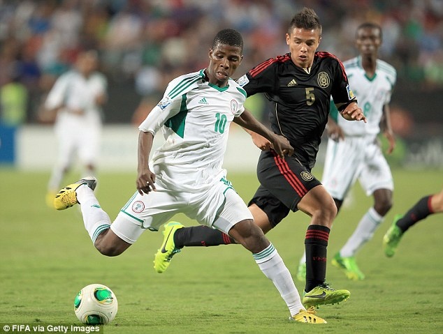 Iheanacho gây rất nhiều tiếng vang trong chuyến tập huấn cùng đội 1 Man City trên đất Mỹ hồi hè vừa qua. Nói về tiền đạo trẻ người Nigeria, Yaya Toure cho biết: “Kelechi là cầu thủ tuyệt vời. Tôi thích lối đá của cậu ấy. Kelechi chắc chắn sẽ có một sự nghiệp huy hoàng trong tương lai”. Tại World Cup U17 thế giới năm 2013 diễn ra tại UAE, Kelechi ghi 6 bàn, kiến tạo 7 lần giúp U17 Nigeria lên ngôi vô địch.