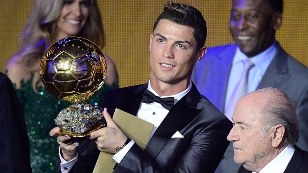 FIFA chot ngay cong bo danh sach ung vien QBV 2014 hinh anh