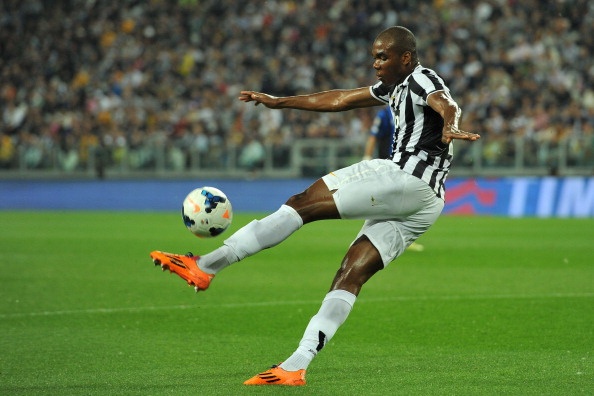 Tờ Metro đưa tin, M.U đang liên hệ với trung vệ Angelo Ogbonna của Juventus. Ban lãnh đạo Quỷ đỏ tỏ rõ quyết tâm chiêu mộ 26 tuổi khi sẵn sàng bỏ ra 51 triệu bảng để thuyết phục Lão phu nhân thả người.