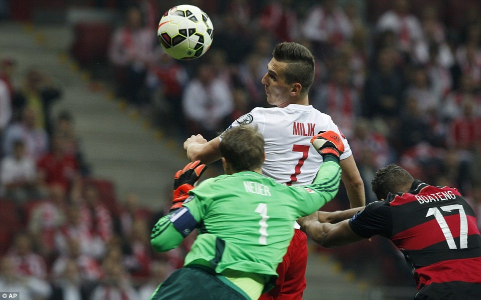 Hang thu mac loi, DKVD the gioi Duc thua soc Ba Lan 0-2 hinh anh