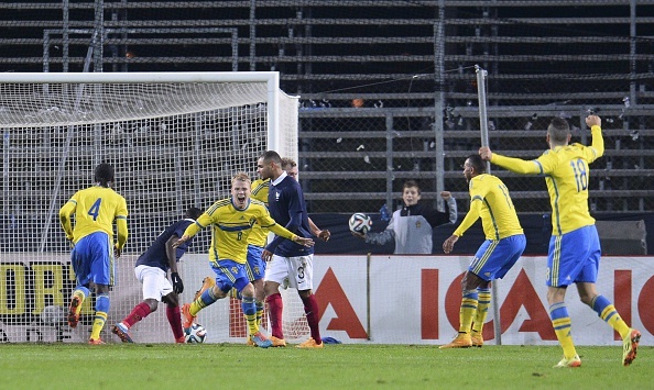 U21 Thuy Dien loi nguoc dong ngoan muc truoc U21 Phap hinh anh