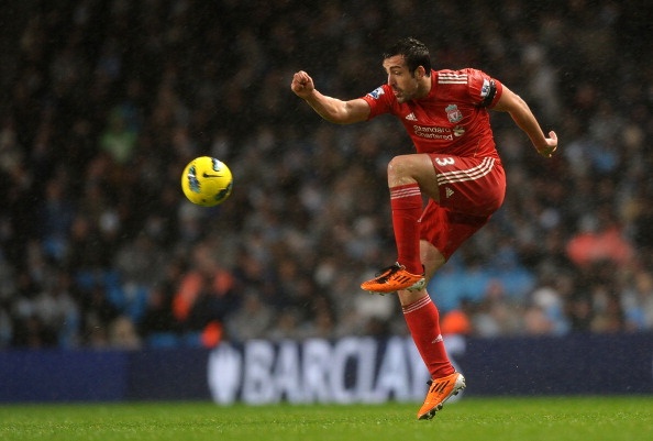 Alberto Moreno dính chấn thương đã mở ra cơ hội đá chính cho Enrique trong chuyến làm khách trên sân QPR. Song thay vì ghi điểm trong mắt HLV Rodgers, hậu vệ người TBN lại gây thất vọng lớn khi thường xuyên mắc lỗi vị trí, gián tiếp để Vargas lập cú đúp trong vòng 5 phút.