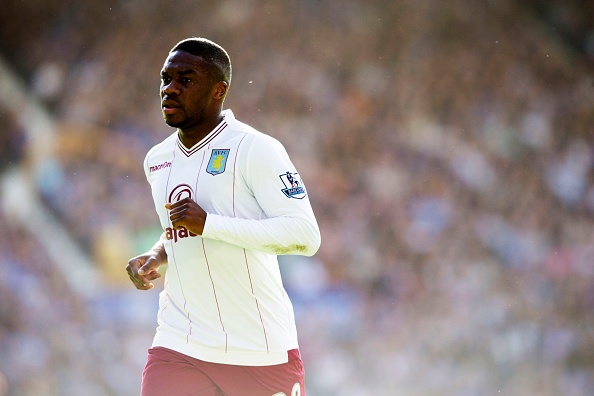 Sau khi N’Zogbia rời sân để nhường chỗ cho Weimann ở phút 63 trong chuyến làm khách trên sân của Everton, fan Aston Villa đồng loạt đứng dậy ăn mừng. Không phải CĐV đội khách cổ vũ cho N’Zogbia mà họ vui vì HLV Lambert đã gạt bỏ cầu thủ tệ nhất ra khỏi đội hình. 