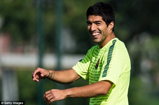 Luis Suarez tuoi roi vi sap man han treo gio hinh anh