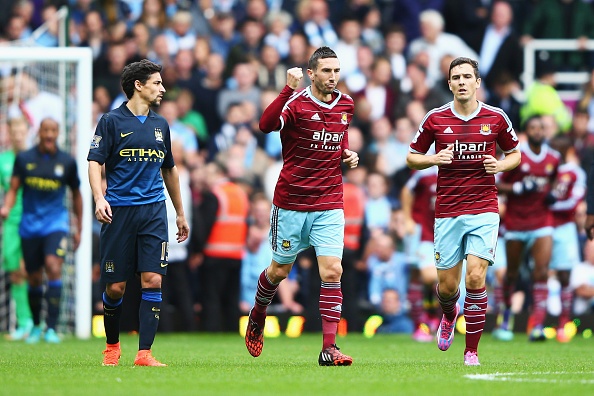 West Ham 2-1 Man City: Man xanh vap nga tai Boleyn Ground hinh anh