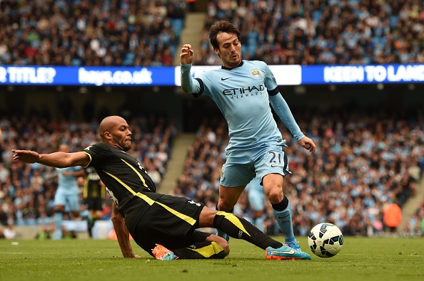 Dù Man City bại trận 1-2 trước West Ham nhưng David Silva vẫn xứng đáng có tên trong đội hình tiêu biểu. Tuyển thủ người Bồ Đào Nha chơi rất ấn tượng khi chuyền bóng thành công 94%, mở ra cơ hội cho đồng đội 2 lần và ghi bàn thắng danh dự cho Man xanh.