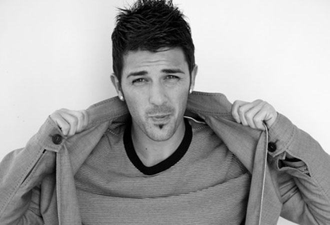 Việc thường xuyên thay đổi mẫu tóc cùng nét mặt chẳng khác gì tài tử điện ảnh giúp David Villa rất được chú ý trên sân cỏ, đặc biệt từ phái nữ. Tiền đạo thuộc biên chế New York City đang chơi cho Melbourne City theo diện cho mượn đang là chân sút vĩ đại nhất đội tuyển Tây Ban Nha với 59 bàn thắng sau 97 lần ra sân.