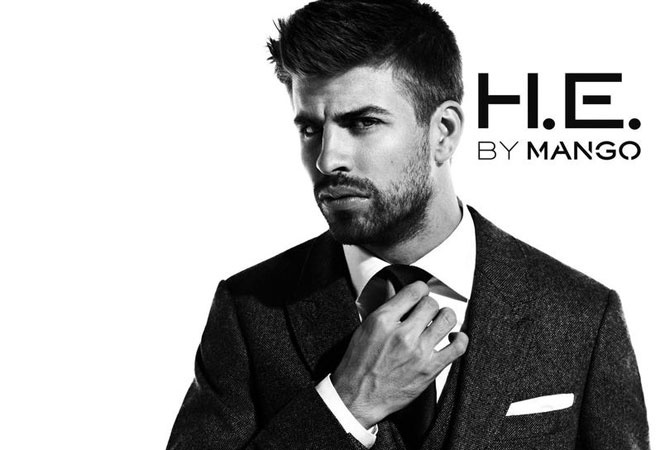 Pique là một trong những cầu thủ đẹp trai và quyến rũ nhất trong làng túc cầu. Trung vệ của Barca và đội tuyển Tây Ban Nha đang chúng sống hạnh phúc cùng ngôi sao nhạc Pop hơn 10 tuổi, Shakira, và cậu con trai 2 tuổi Milan Pique.