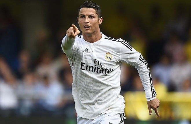 Có lẽ chẳng còn mỹ từ nào hay hơn để diễn tả màn trình diễn siêu thuyết phục của Ronaldo ở mùa giải năm nay. Sau 8 lần ra sân, CR7 sút tung lưới đối phương tới 16 lần (trung bình 2 bàn/trận). Siêu sao người Bồ Đào Nha cũng lập kỷ lục La Liga khi trở thành người đầu tiên ghi 15 bàn sau 8 vòng đầu tiên.