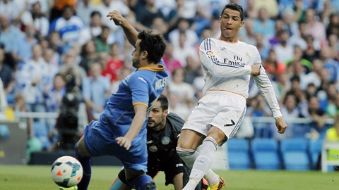 Granada - Real: Den Los Carmenes 'tap ban' hinh anh