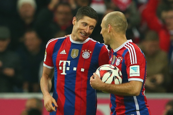 Bayern 2-1 Dortmund: Robben giup Hum xam loi nguoc dong hinh anh