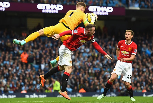 So về số pha cứu thua, Joe Hart không bằng De Gea. Tuy nhiên, nếu xét về tính hiệu quả, rõ ràng thủ môn của M.U không bằng so với người gác đền của Man xanh.