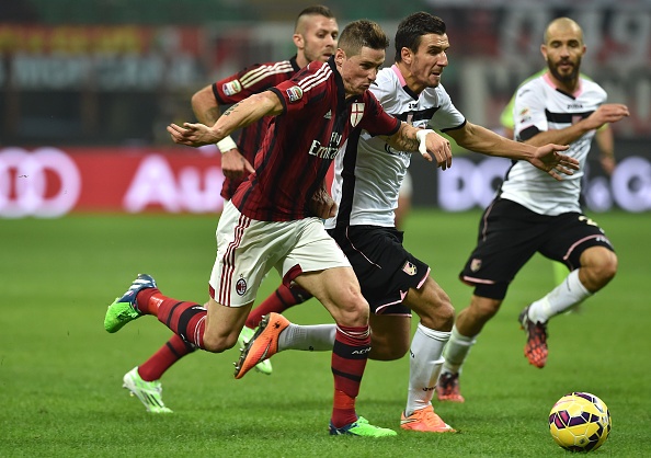 Milan 0-2 Pelermo: Torres lai gay that vong hinh anh