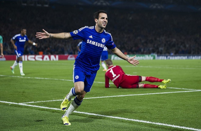 Sở hữu nhãn quan tuyệt vời cùng những tường chuyền chuẩn xác, Fabregas trở thành điểm tựa cho các tiền đạo phía trên. Sau 90 trận ra sân tại Champions League trong màu áo Arsenal, Barca và Chelsea, tiền vệ người Tây Ban Nha tung ra 20 pha kiến tạo thành bàn.