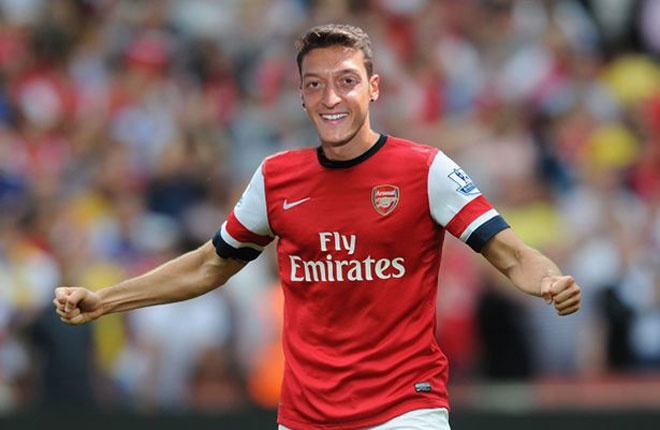 Oezil xứng danh “Vua kiến tạo” tại Champions League. Sau 52 lần ra sân tại đấu trường này, ngôi sao người Đức tung ra với 20 pha kiến tạo (trung bình 0,384 lần/trận). Số bàn thắng mà tiền vệ đang khoác áo Arsenal ghi tại sân chơi này là 5.