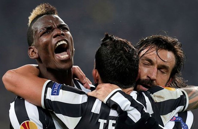 Nhờ 3 lần liên tiếp giành Scudetto ở 3 mùa giải gần đây, Juventus đã lập kỷ lục của CLB về lượng áo đấu bán ra mùa này với 480 nghìn chiếc. Pirlo, Pogba, Tevez và Buffon là những ngôi sao có lượng áo bán chạy nhất.