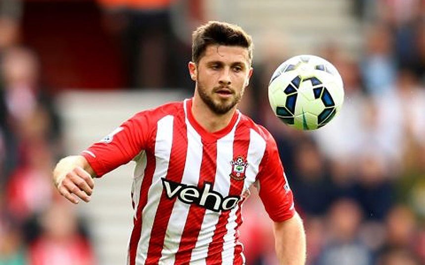 Southampton chỉ mất 8 triệu để mua Graziano Pelle, trong khi họ phải bỏ ra 12 triệu bảng sở hữu Long. Thế nhưng, trong khi Pelle mang lại 6 bàn cho The Saints thì cựu tiền đạo Hull City vẫn chưa một lần khai hỏa sau 5 trận đá chính.