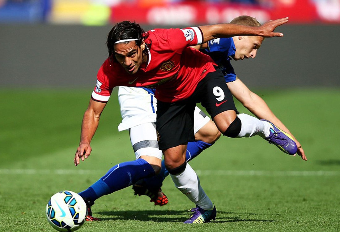 Chấn thương bí ẩn khiến Falcao mới ra sân 5 trận cho M.U ở mùa này (ghi 1 bàn thắng). Cầu thủ được Quỷ đỏ mượn từ AS Monaco rất có thể sẽ kịp bình phục cho cuộc so tài với Arsenal tới đây.