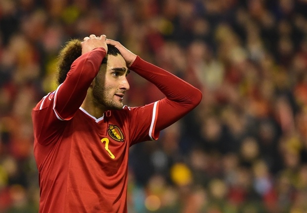 Cuu cau thu Milan che gieu Fellaini khong biet da bong hinh anh