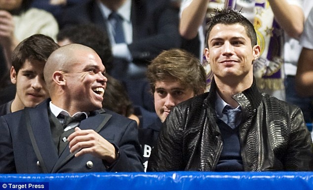 'Se la scandal neu Ronaldo khong gianh Qua bong vang' hinh anh