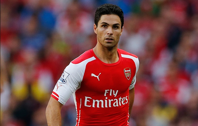 Arteta dính chấn thương gân khoeo trong trận hòa 3-3 trước Anderlecht tại Champions League. Dù HLV Wenger xác nhận ngôi sao người Tây Ban Nha đã bình phục, song nhiều khả năng anh chỉ đá dự bị trận này.