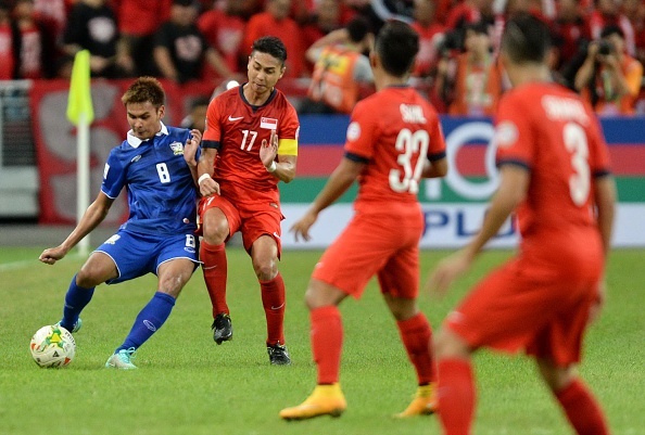 Singapore 1-2 Thai Lan: Thay tro Kiatisuk ra quan an tuong hinh anh
