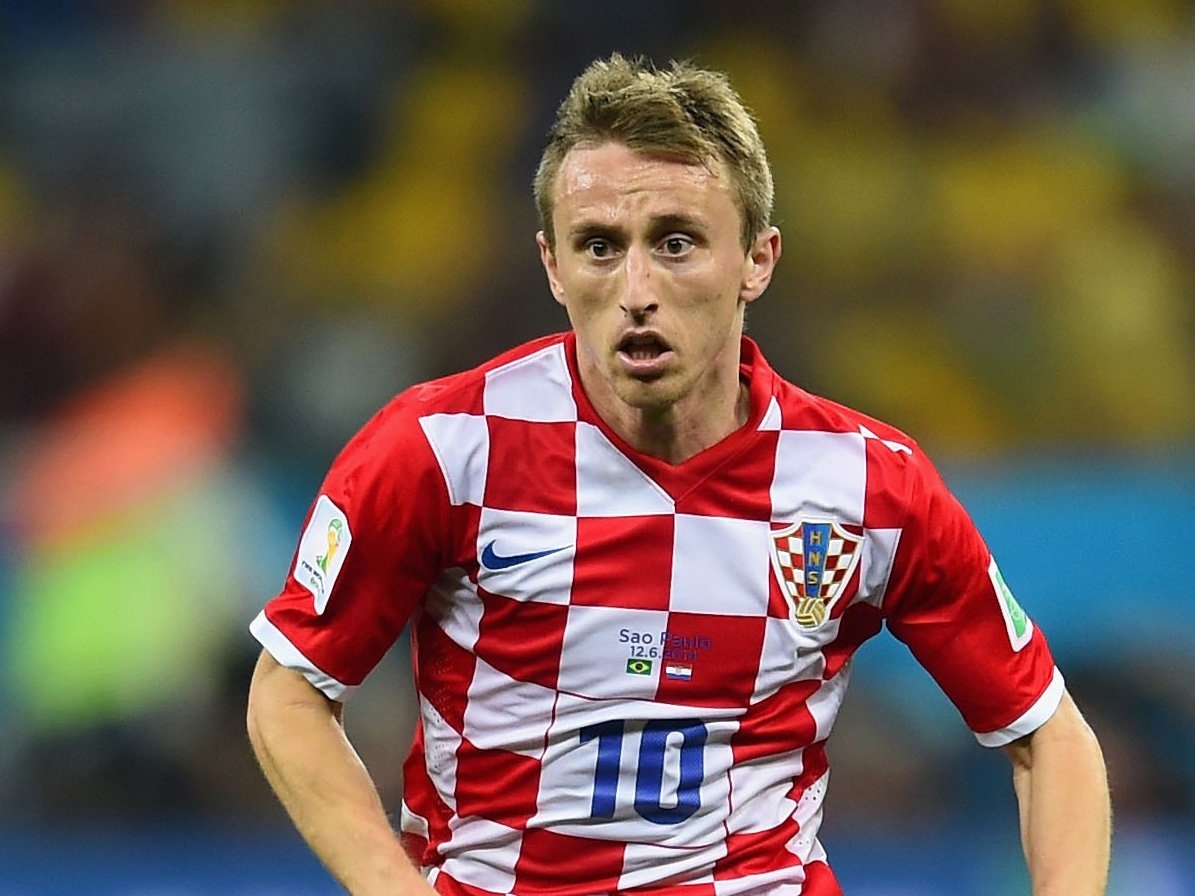 Đội tuyển Croatia chơi không thành công tại World Cup 2014 nhưng Modric vẫn xứng đáng được bình chọn là một trong những tiền vệ xuất sắc nhất thế giới năm qua. Cựu cầu thủ Tottenham là mắt xích quan trọng trong bộ máy của Real, qua đó giúp đội bóng Hoàng gia Tây Ban Nha giành cú đúp danh hiệu. Tại giải năm nay, vai trò của Modric ở Bernabeu càng rõ hơn khi Xabi Alonso chuyển sang Bayern Munich.
