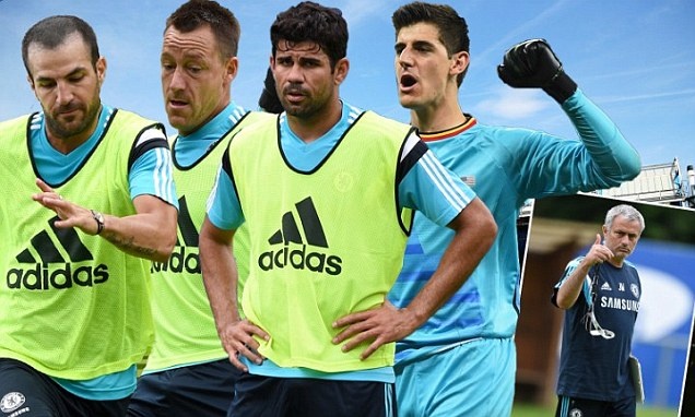 Sau mùa giải trắng tay, ông chủ Roman Abramovich chi rất nhiều tiền để đưa về những ngôi sao hàng đầu như Diego Costa, Cesc Fabregas, Felipe Luis bên cạnh sự trở lại của Thibaut Courtois. Nhờ đó, Chelsea hồi sinh và hiện là ứng viên hàng đầu cho danh hiệu Premier League cũng như Champions League. Giá trị của Chelsea năm qua khoảng 298 triệu bảng.